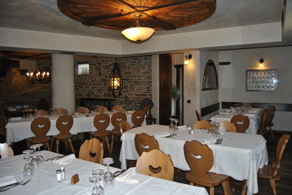 Casa Vacanza La Rocca Chiesa in Valmalenco Exterior foto